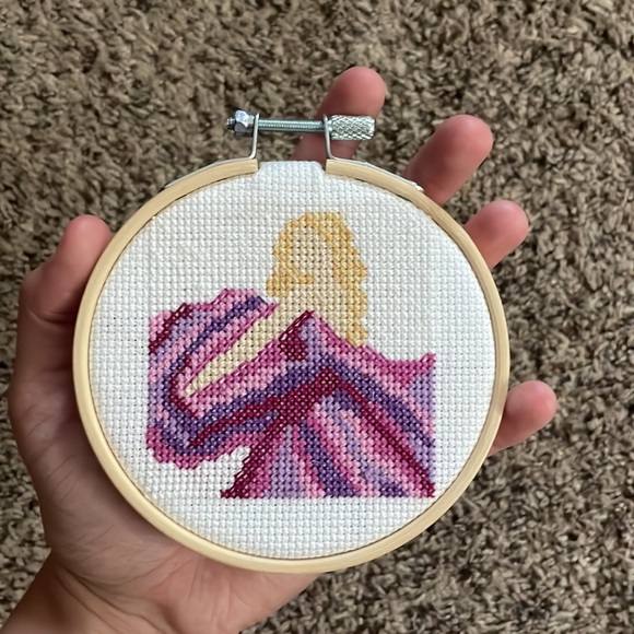 Speak Now Album Cross Stitch - Picture 3 of 6